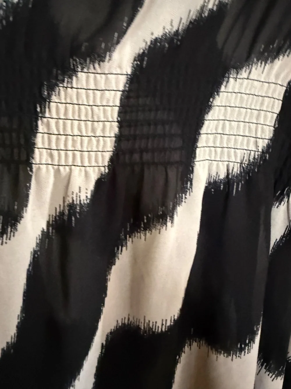 VERY Vintage:: Michael Kors Navy Blue and White top in size L/XL